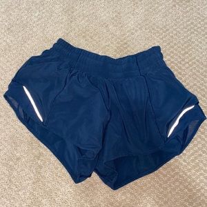 Lululemon Hotty Hot II shorts